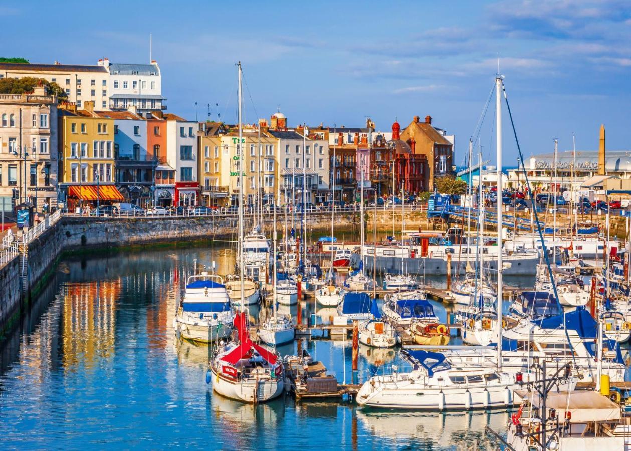 Cosy Coach House Garden Apartment By The Sea, Own Entrance Door, Garden Terrace With Exclusive Rear Door Access & Free Reserved Parking Space Only 2 Mtrs From Your Apt Door! Early Checkin From 3Pm And Late Check Out Till 11Am Available! Broadstairs Εξωτερικό φωτογραφία